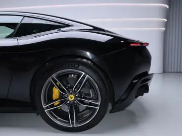FERRARI Roma Carbon Magneride Matrix Passenger ADAS 360
