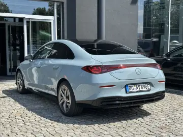Mercedes-Benz CLA 250   EQ Progressive LED Pano Night