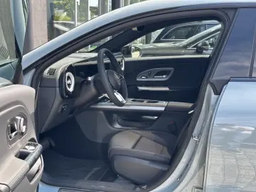 Mercedes-Benz CLA 250   EQ Progressive LED Pano Night