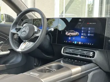Mercedes-Benz CLA 250   EQ Progressive LED Pano Night