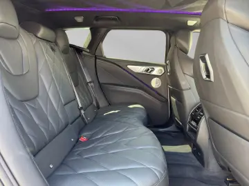 BMW XM AHK Massagesitze Bowers&Wilkins