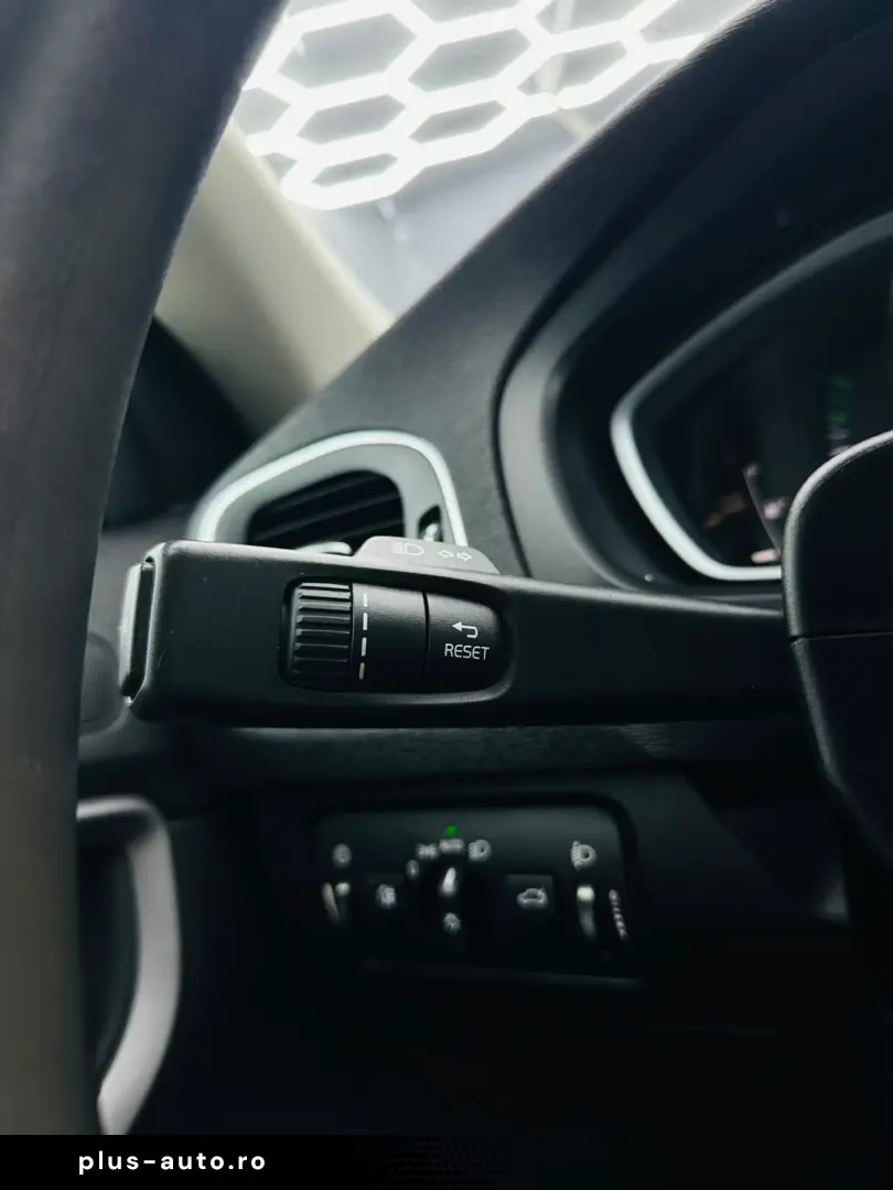 VOLVO V40 2014 1.6D E5 Garantie 12 Luni Rate Avans 0 Doar Cu