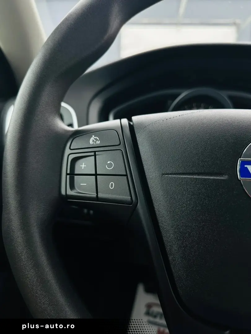 VOLVO V40 2014 1.6D E5 Garantie 12 Luni Rate Avans 0 Doar Cu
