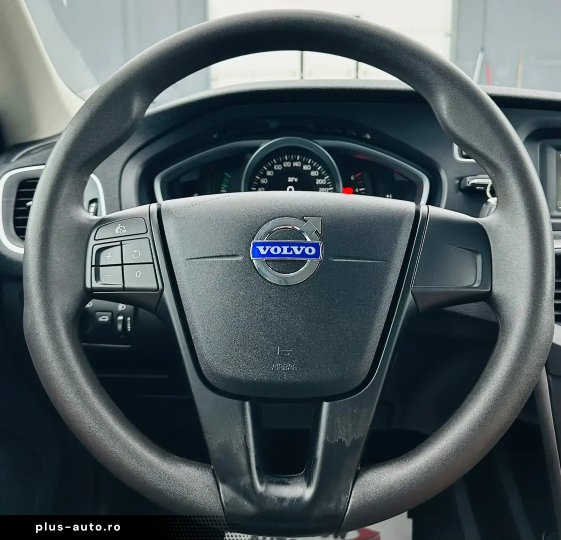 VOLVO V40 2014 1.6D E5 Garantie 12 Luni Rate Avans 0 Doar Cu
