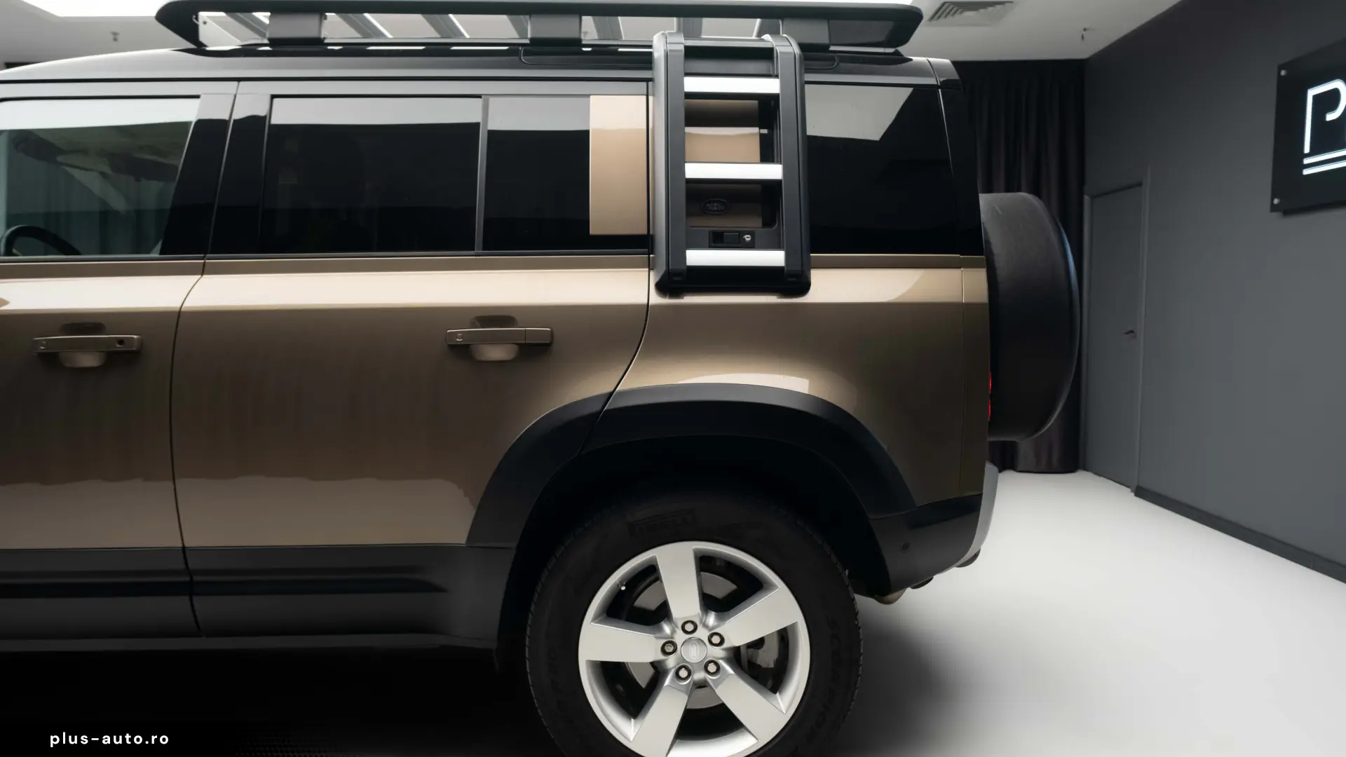Land Rover Defender L663