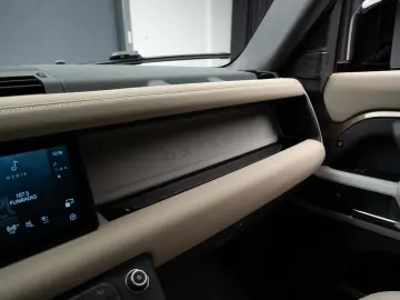Land Rover Defender L663
