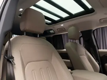 Land Rover Defender L663