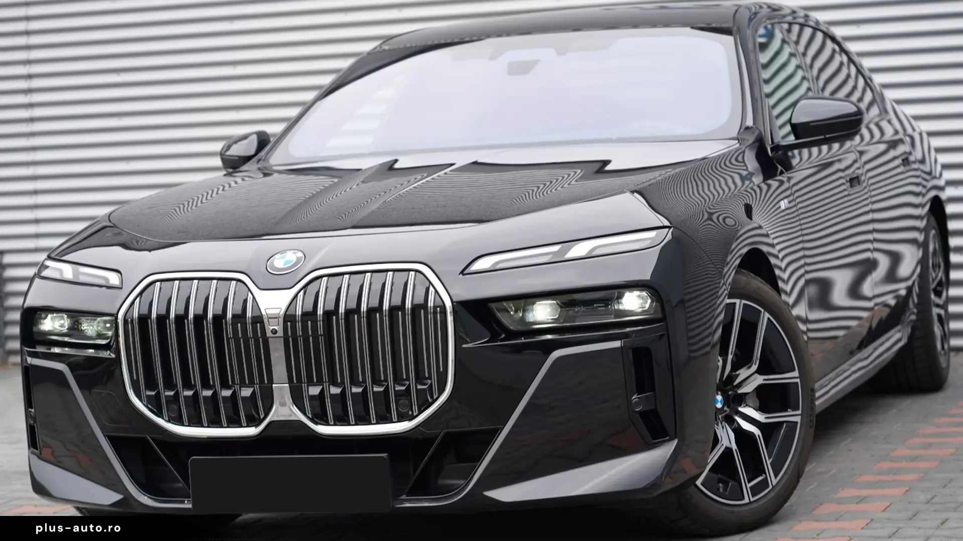 BMW 740d xDrive M Sport   Finanțare Leasing