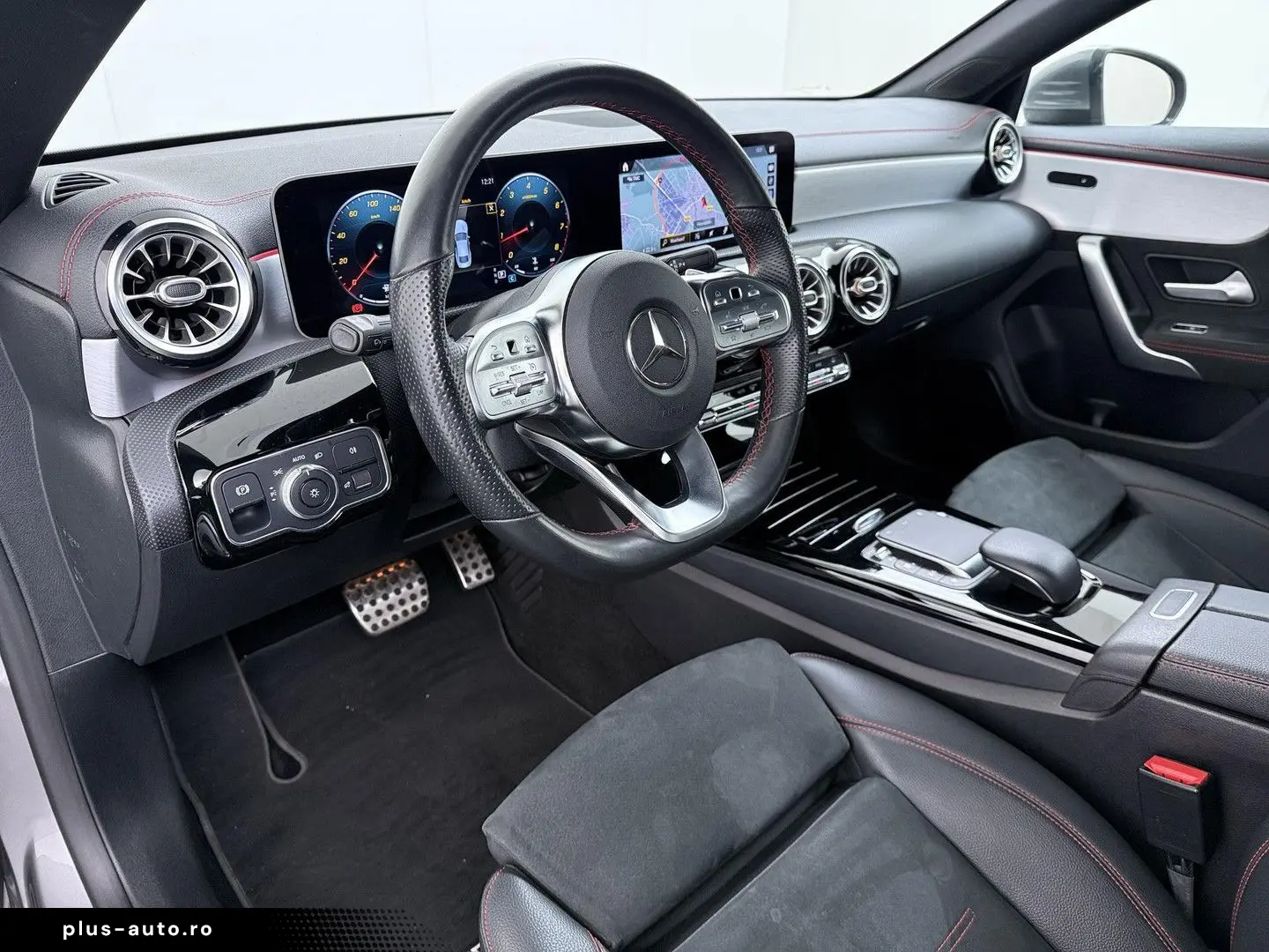 MERCEDES-BENZ CLA 180 AMG