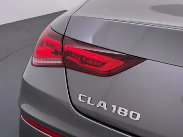 MERCEDES-BENZ CLA 180 AMG