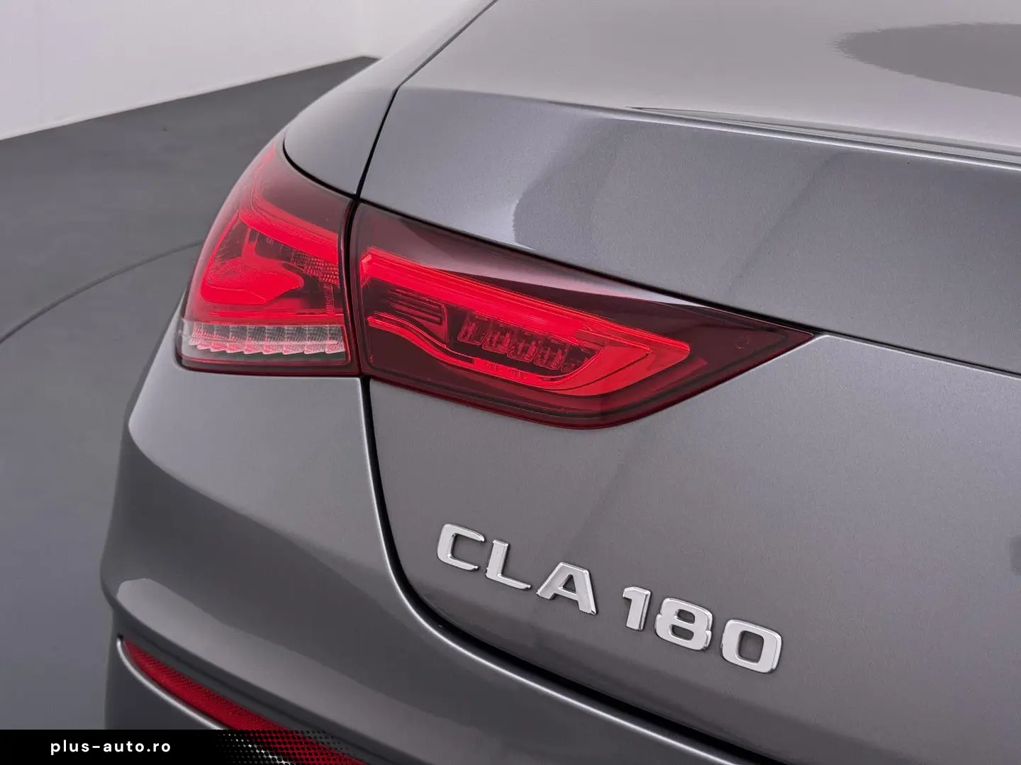 MERCEDES-BENZ CLA 180 AMG