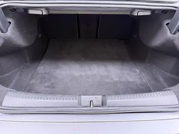MERCEDES-BENZ CLA 180 AMG
