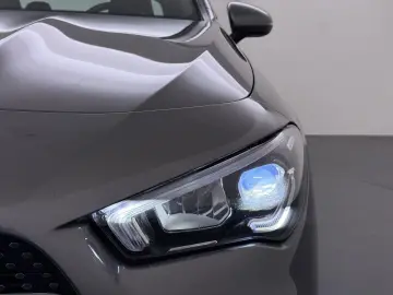 MERCEDES-BENZ CLA 180 AMG