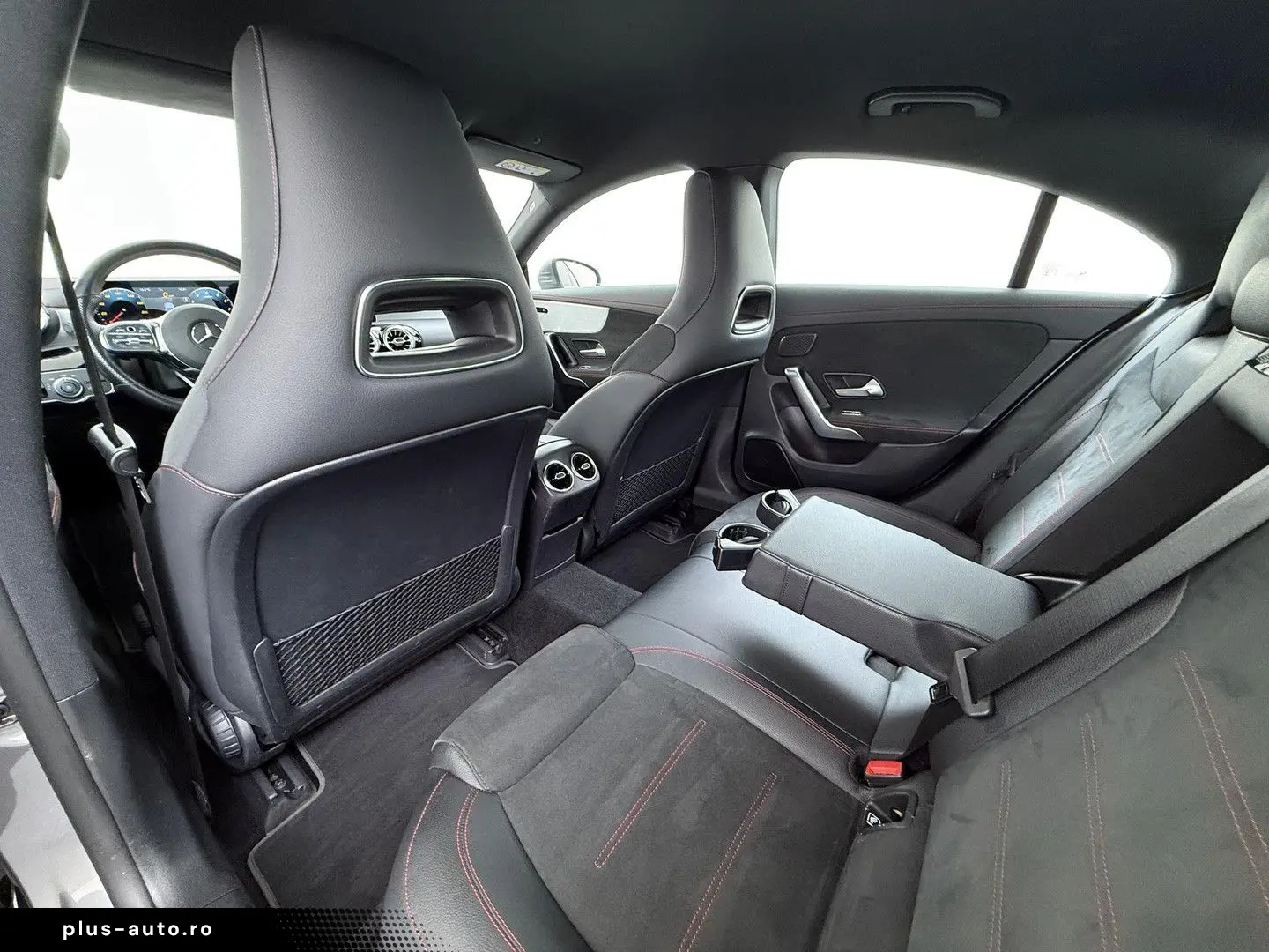 MERCEDES-BENZ CLA 180 AMG