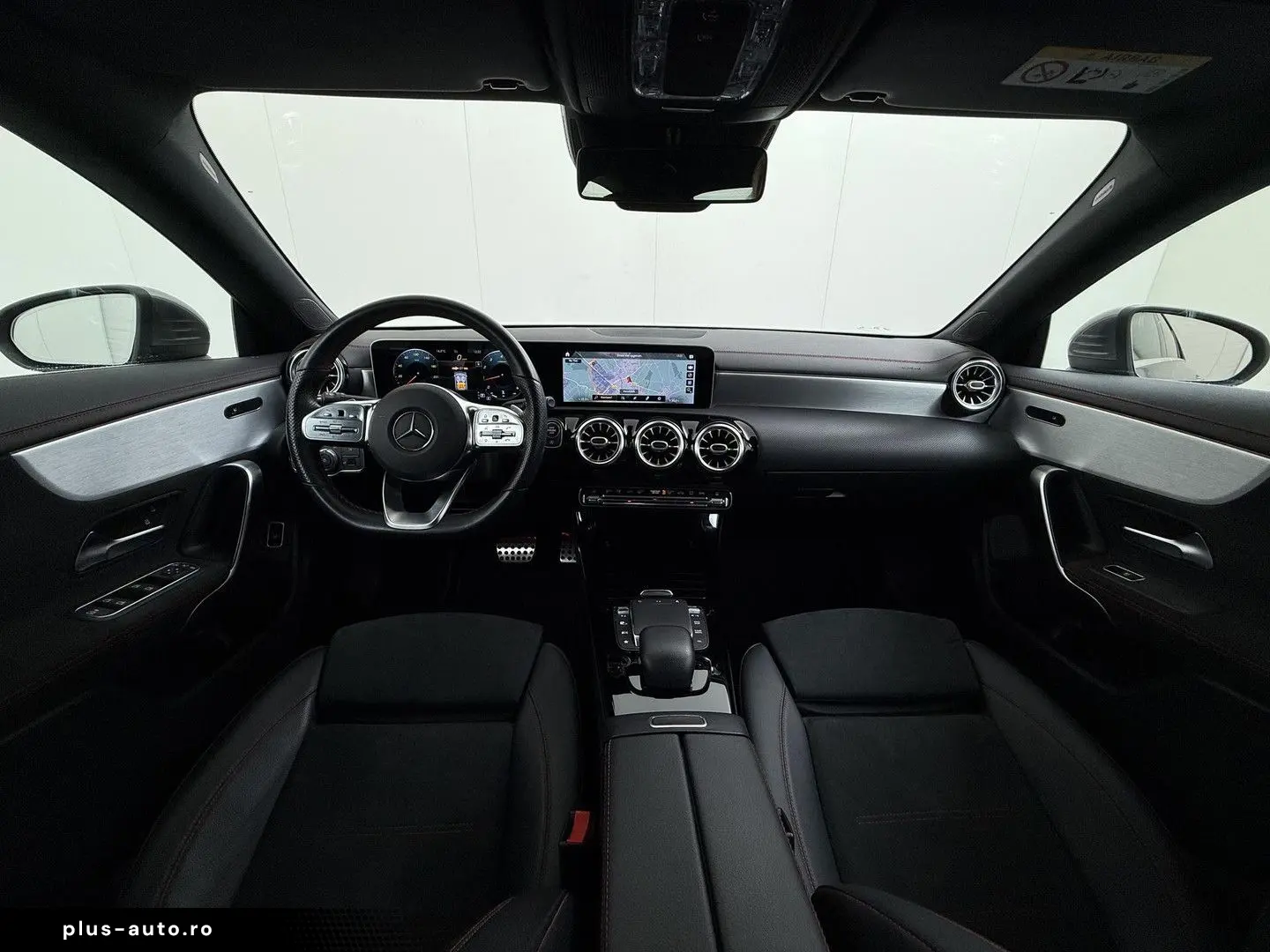 MERCEDES-BENZ CLA 180 AMG