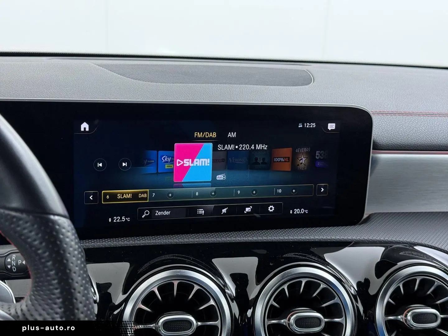 MERCEDES-BENZ CLA 180 AMG