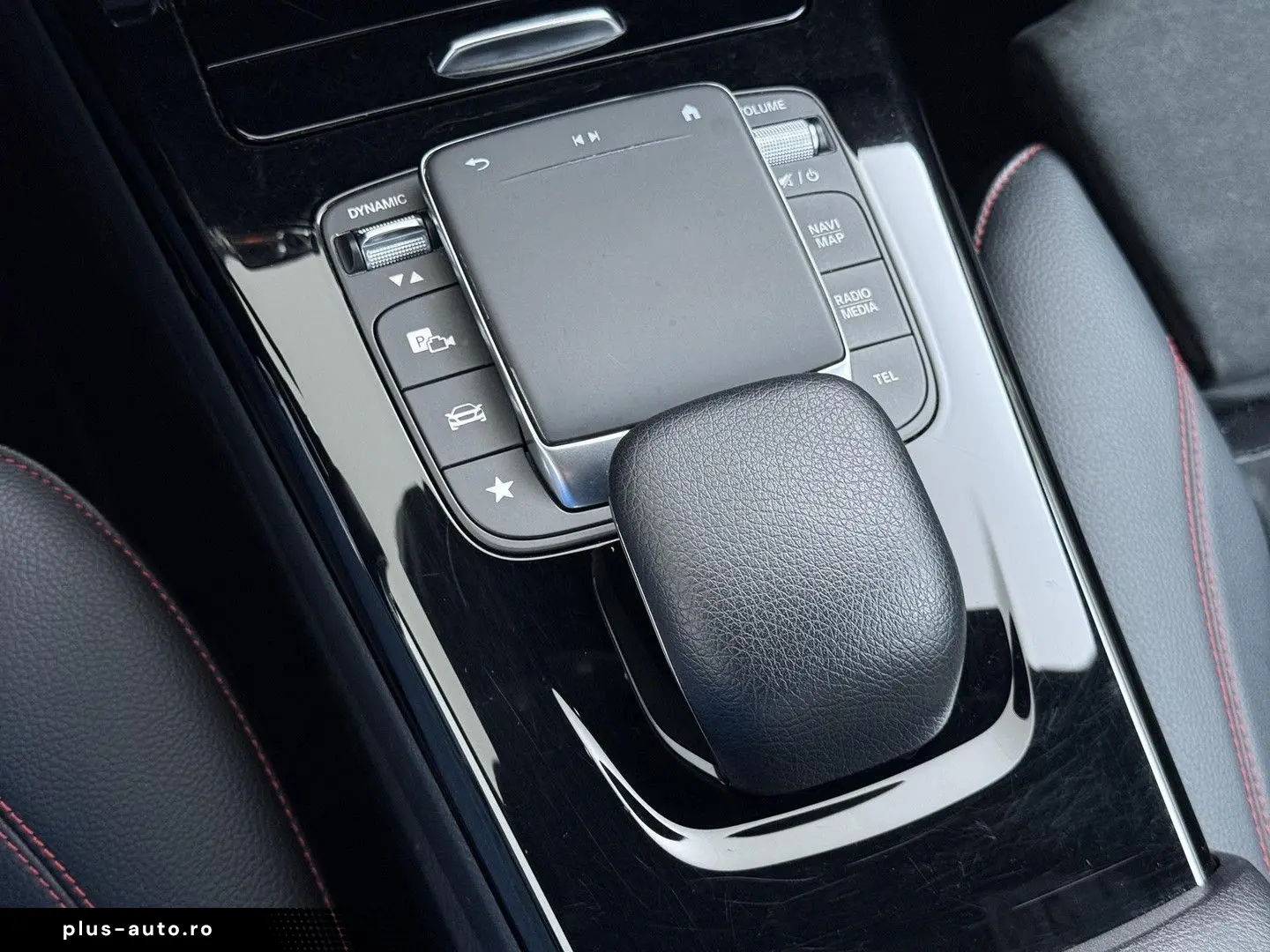 MERCEDES-BENZ CLA 180 AMG