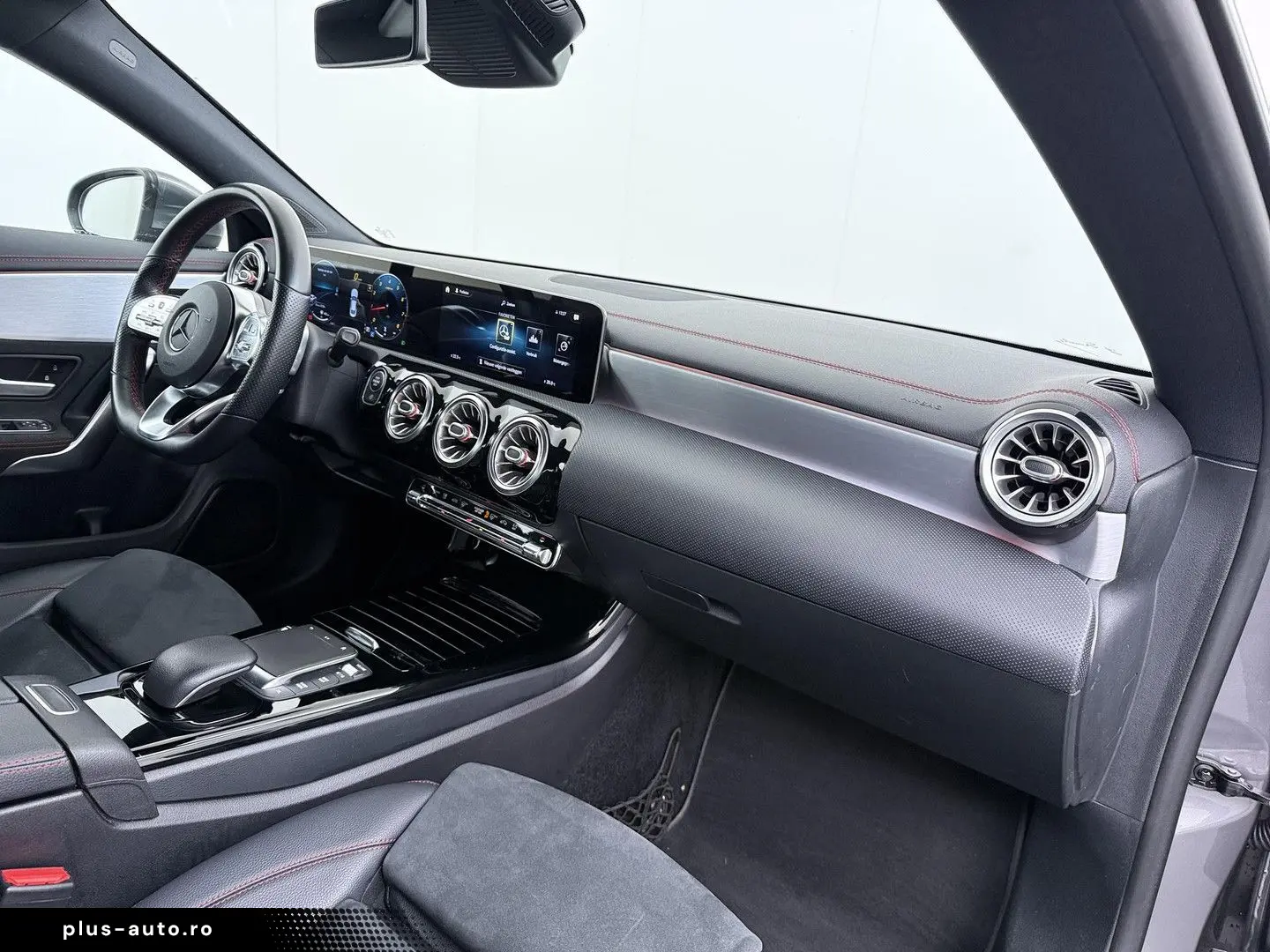 MERCEDES-BENZ CLA 180 AMG