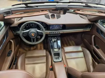 🚀 Porsche 911 Targa 4 GTS (992)