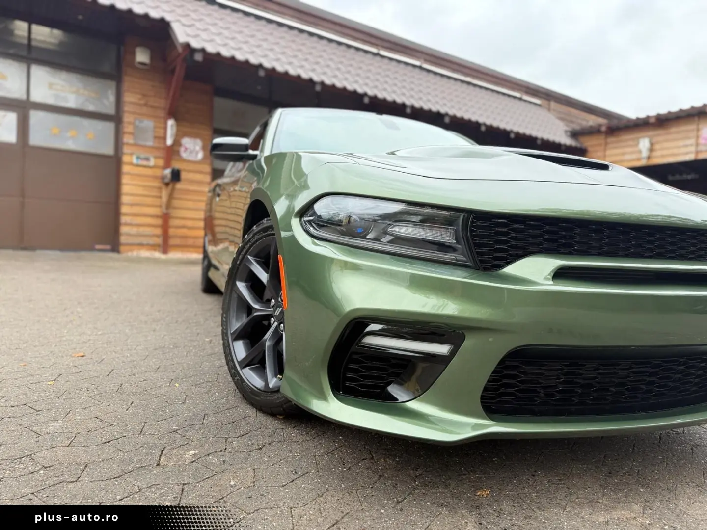 DODGE RT SPORT NAVI PDC LEDER SERVICE NEU GARANTIE TOP