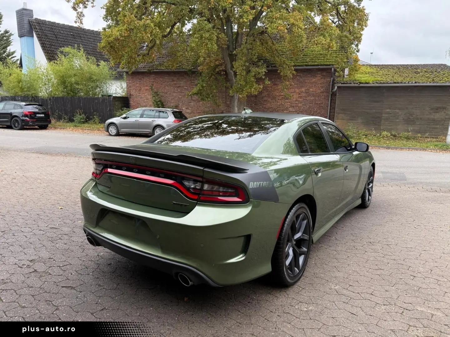DODGE RT SPORT NAVI PDC LEDER SERVICE NEU GARANTIE TOP