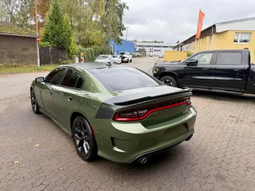 DODGE RT SPORT NAVI PDC LEDER SERVICE NEU GARANTIE TOP