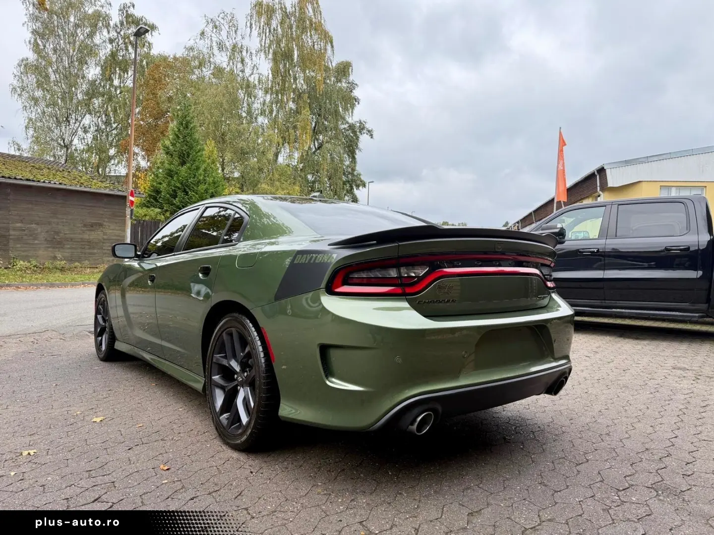 DODGE RT SPORT NAVI PDC LEDER SERVICE NEU GARANTIE TOP