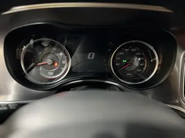 DODGE Charger 6.4 HEMI R T  Kamera Alpine Navi 2.H