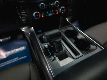 FORD F150 5.0L V8 4x4 Offroad SuperCrew RAPTOR 19%