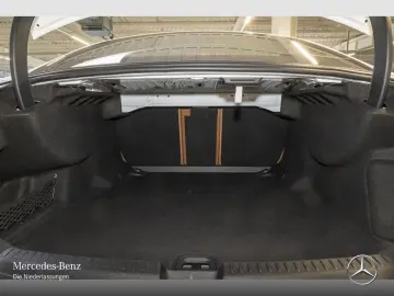 Mercedes-Benz E 220 d AVANTGARDE ADVANCED