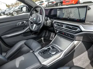 BMW 330i Touring
