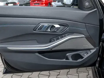 BMW 330i Touring