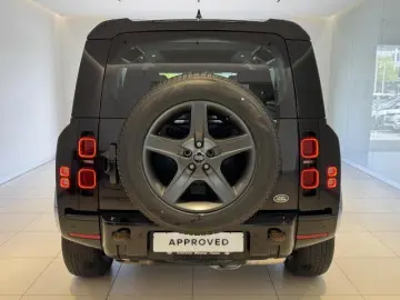 LAND ROVER Defender 110 D300 X-Dyn SE Black Pack AHK LED