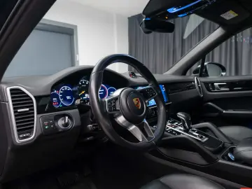 Porsche Cayenne E-Hybrid Platinum Edition 2023