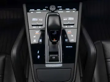 Porsche Cayenne E-Hybrid Platinum Edition 2023