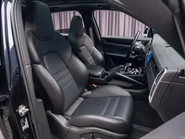 Porsche Cayenne E-Hybrid Platinum Edition 2023