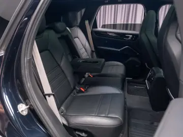 Porsche Cayenne E-Hybrid Platinum Edition 2023