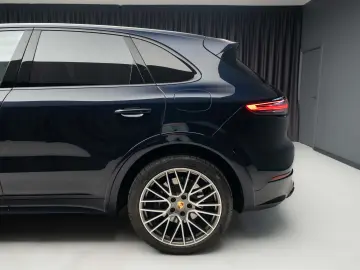 Porsche Cayenne E-Hybrid Platinum Edition 2023