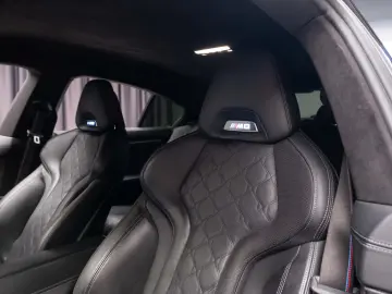 BMW M8 Competition xDrive 625 CP
