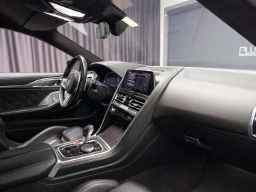 BMW M8 Competition xDrive 625 CP