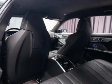 BMW M8 Competition xDrive 625 CP