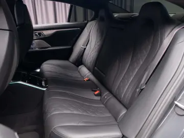BMW M8 Competition xDrive 625 CP