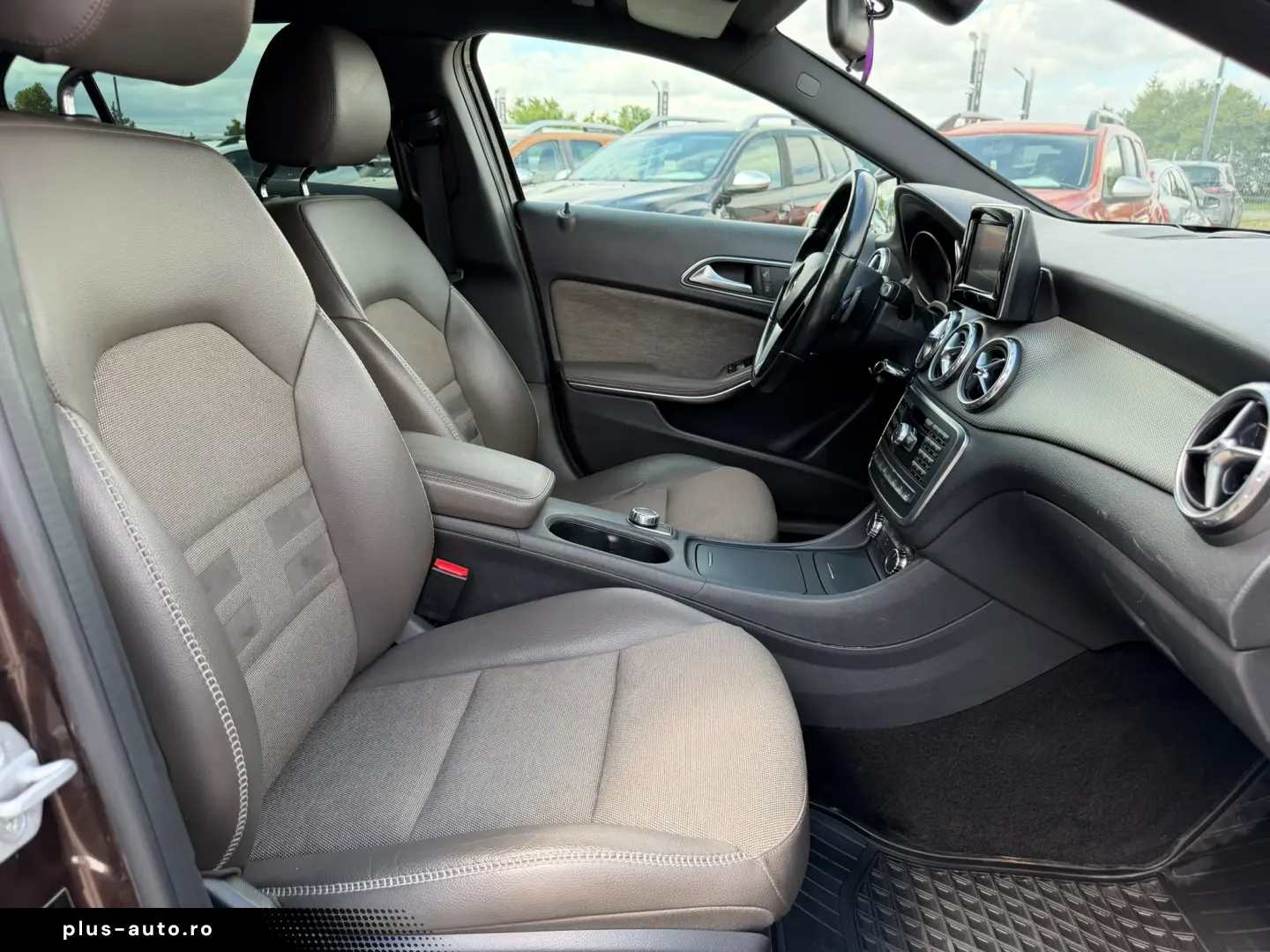 MERCEDESBENZ GLA 200 2014 2.2D E6 Garantie 12 Luni Rate Avan