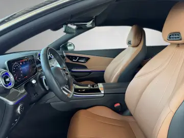 MERCEDES-BENZ CLE 220d Cabriolet AMG Artico Braun
