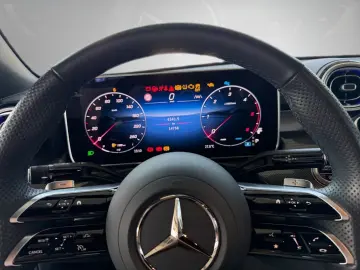 MERCEDES-BENZ CLE 220d Cabriolet AMG Artico Braun