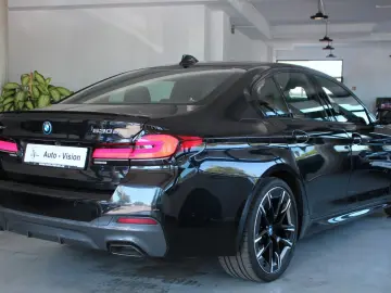 BMW 530e xDrive (G30) M Sport  A-LED GSD ACC Leder