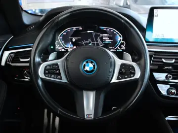 BMW 530e xDrive (G30) M Sport  A-LED GSD ACC Leder