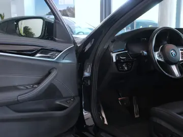 BMW 530e xDrive (G30) M Sport  A-LED GSD ACC Leder