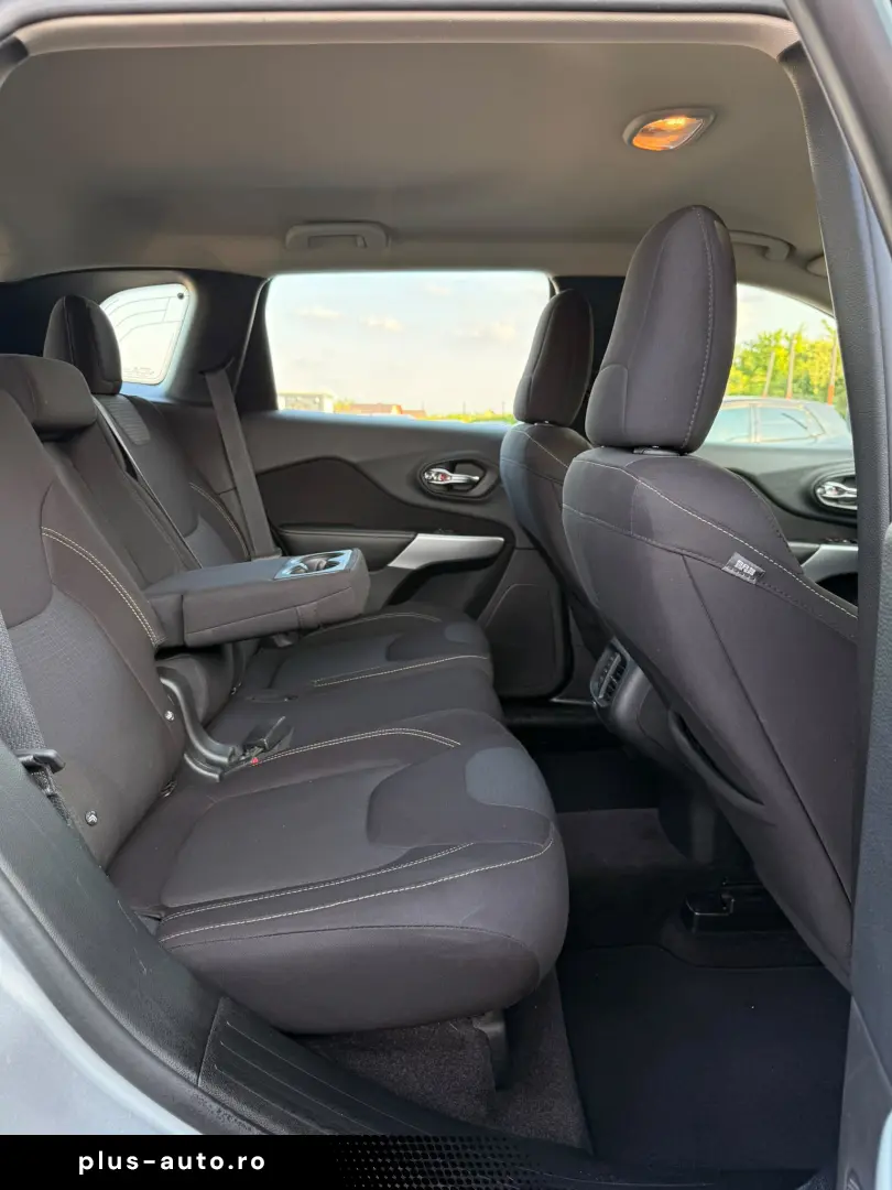 JEEP Cherokee 2018 — imagine 9