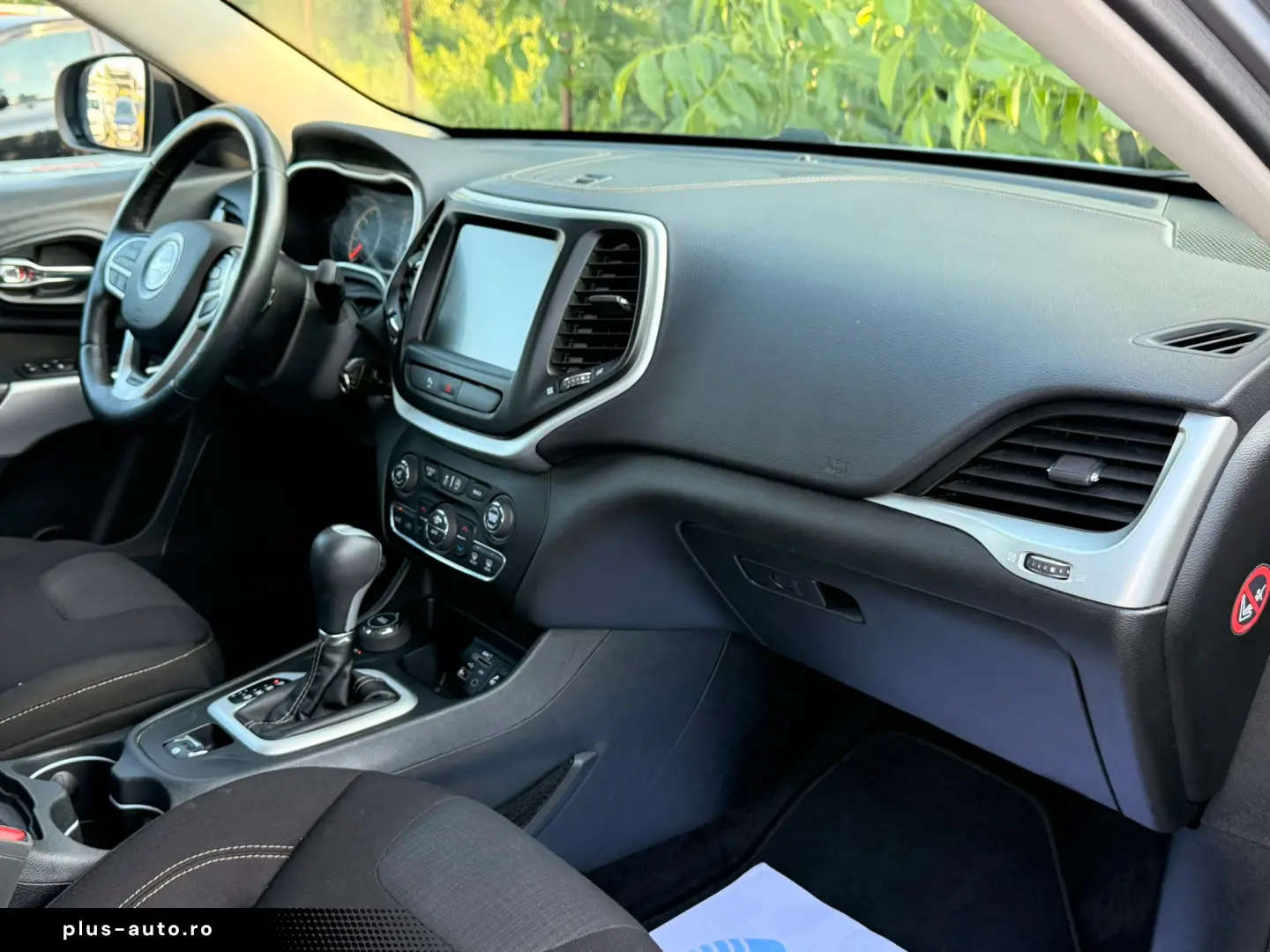JEEP Cherokee 2018 — imagine 11